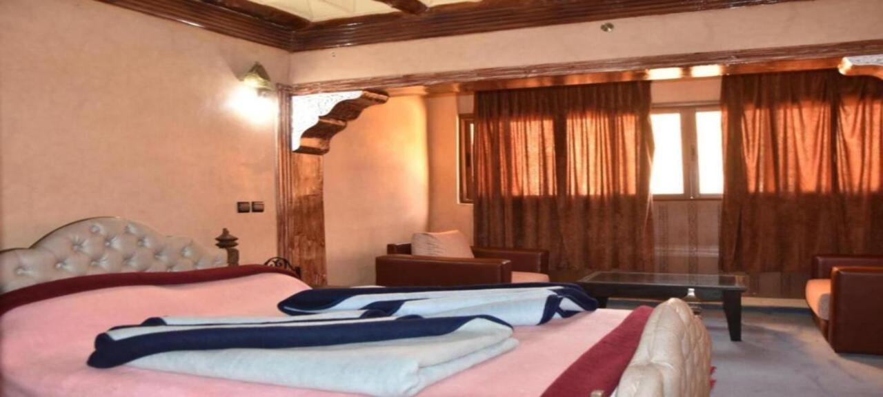 Hotel Restaurant Les Etoiles Du Toubkal Имлиль Экстерьер фото